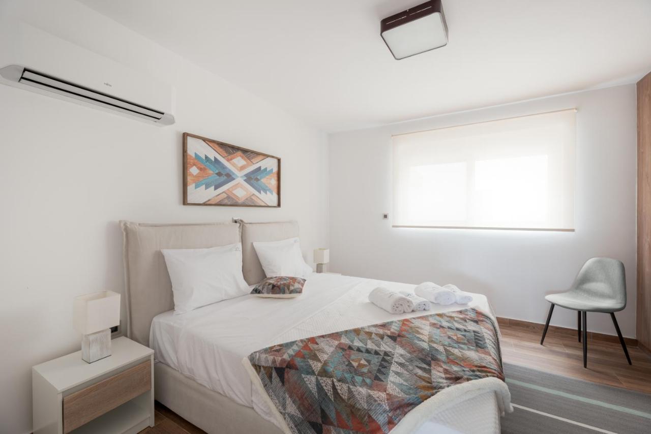 Costa Vasia Seaside Suites And Apartments 벌하티 외부 사진